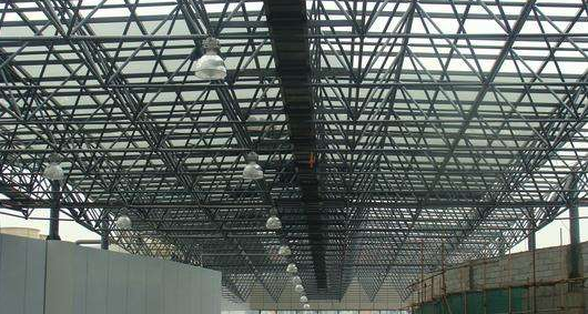 鞍山听网架公司的名目师阐述其网架的季节个性